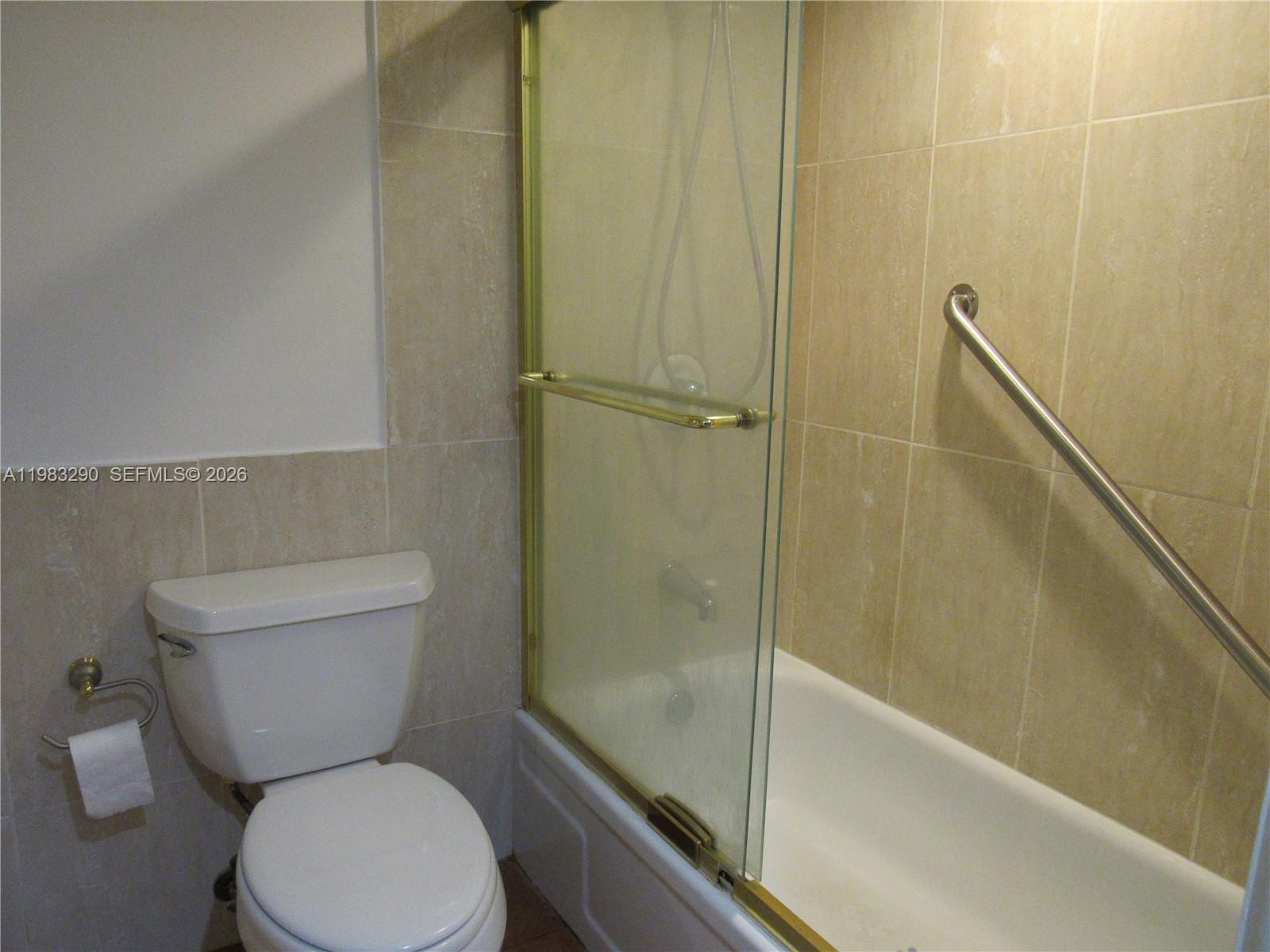 100 Ashbury Road, Unit 102 Hollywood, FL 33024 - Photo 13 of 20