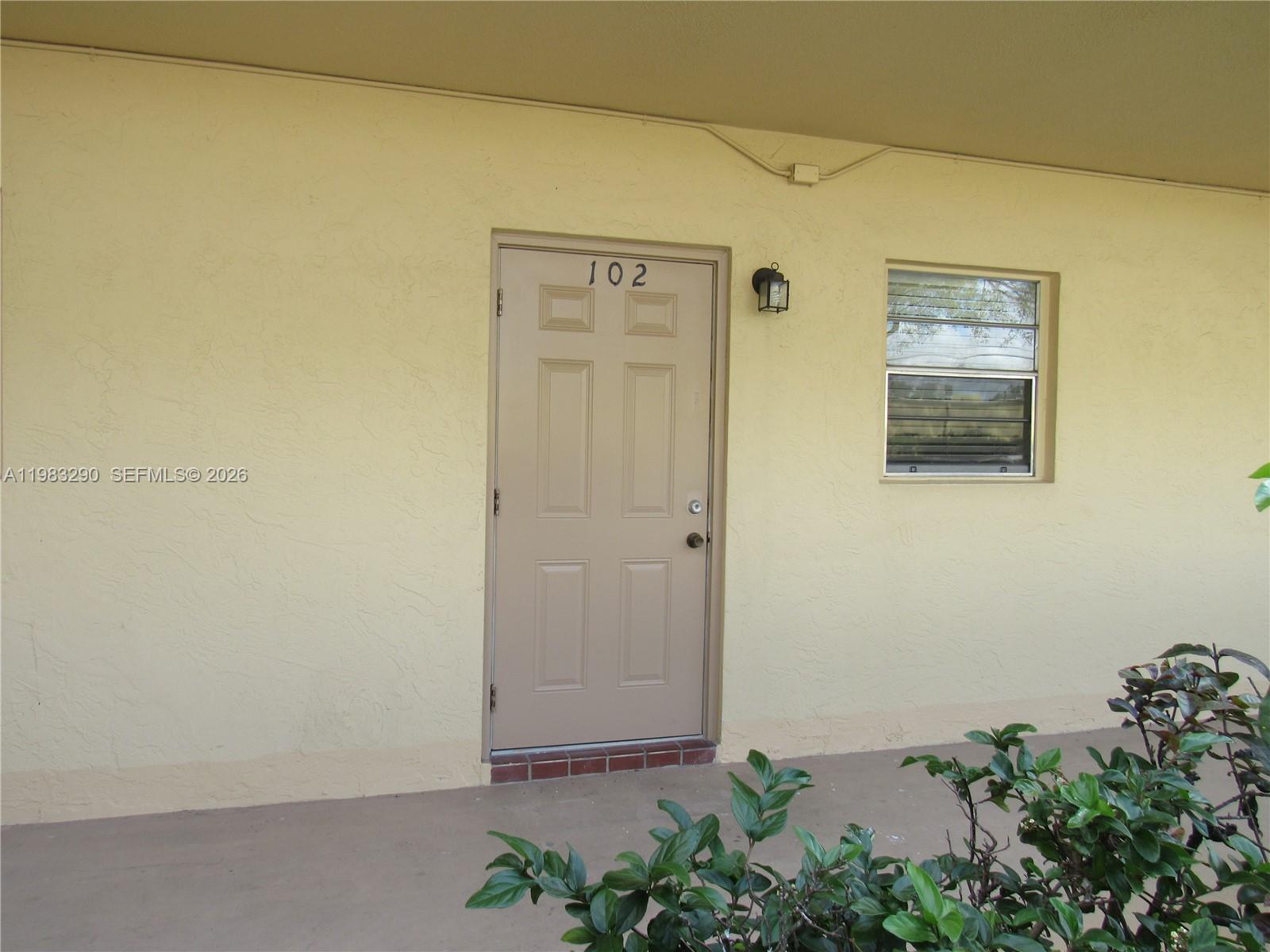 100 Ashbury Road, Unit 102 Hollywood, FL 33024 - Photo 4 of 20