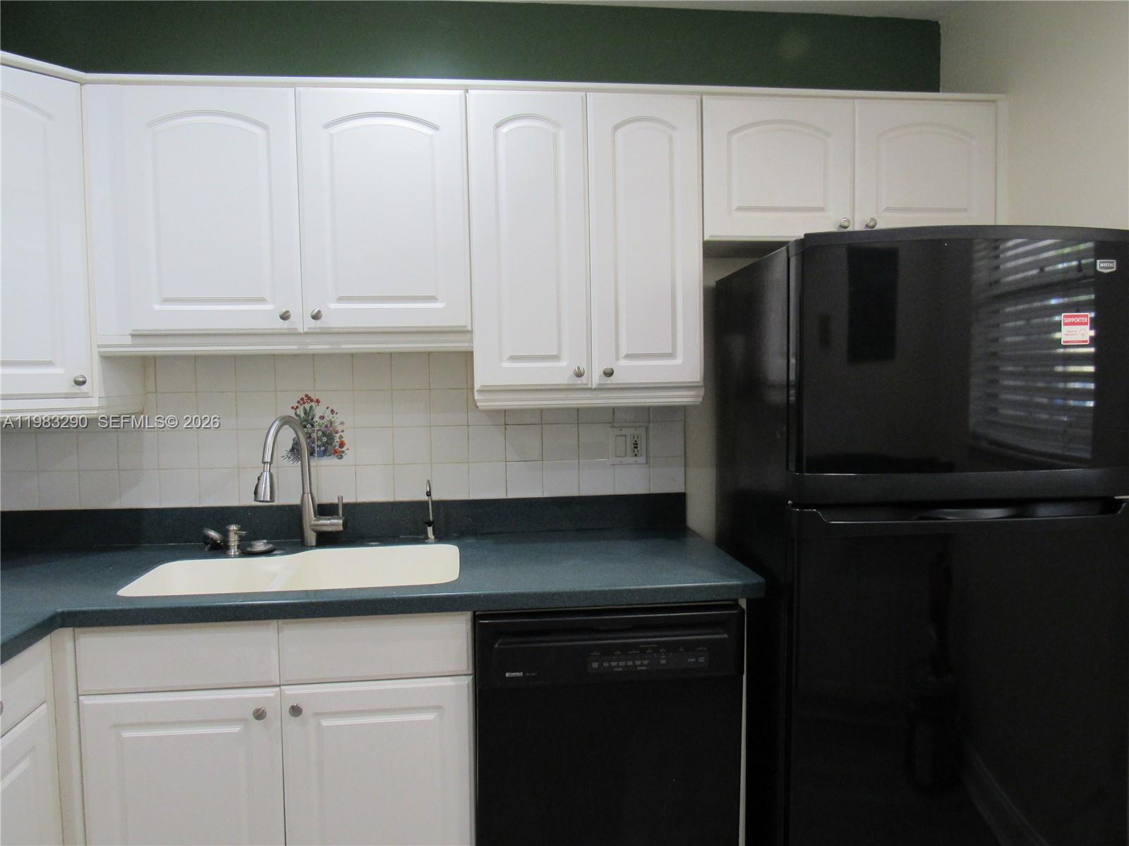 100 Ashbury Road, Unit 102 Hollywood, FL 33024 - Photo 6 of 20