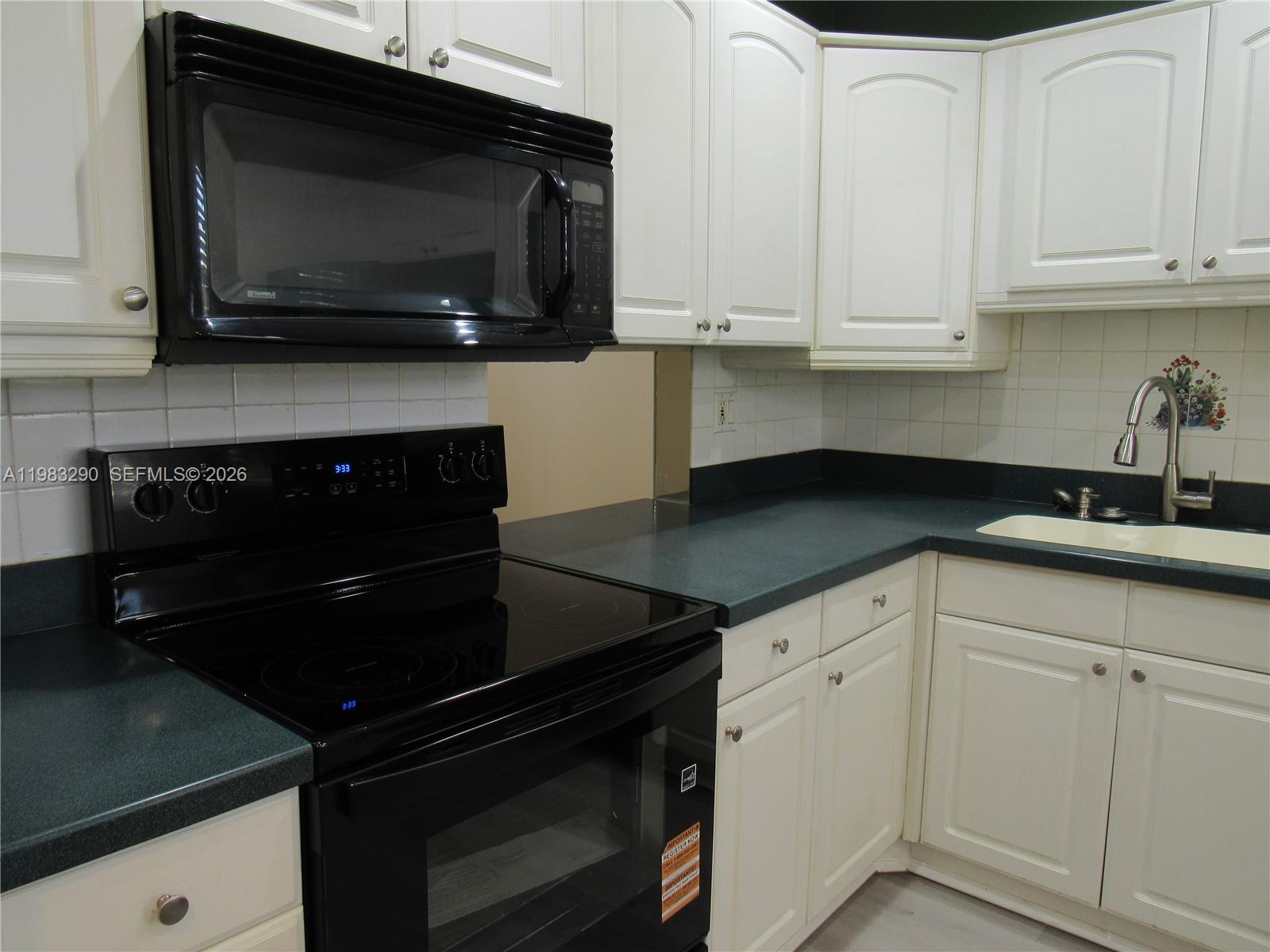 100 Ashbury Road, Unit 102 Hollywood, FL 33024 - Photo 7 of 20