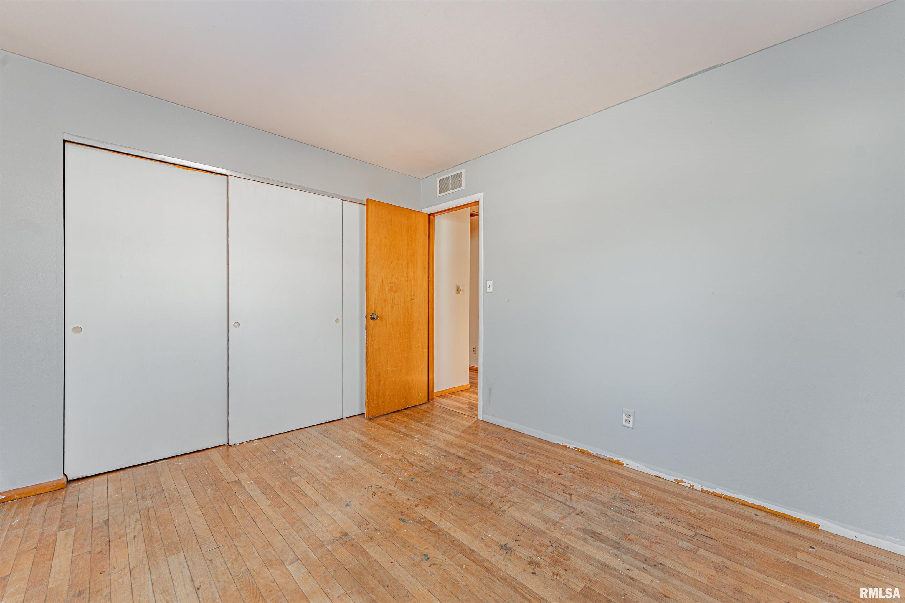 216 Rochelle Avenue Lincoln, IL 62656 - Photo 21 of 27