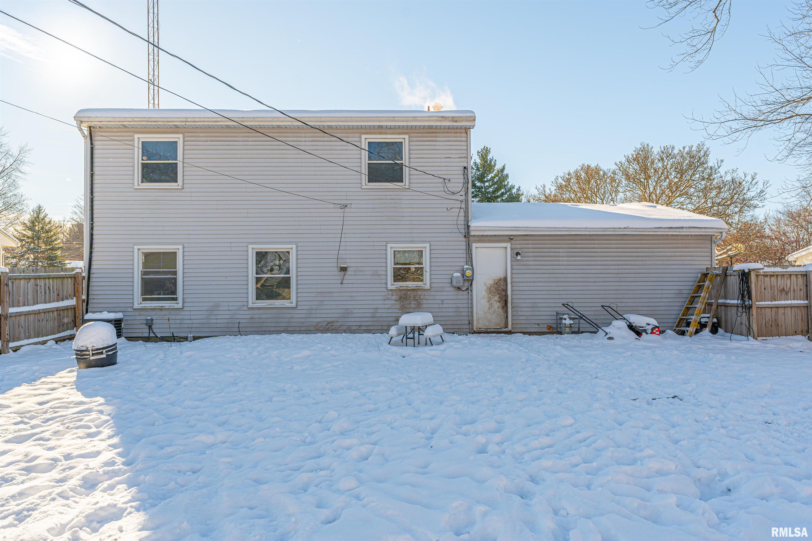 216 Rochelle Avenue Lincoln, IL 62656 - Photo 23 of 27
