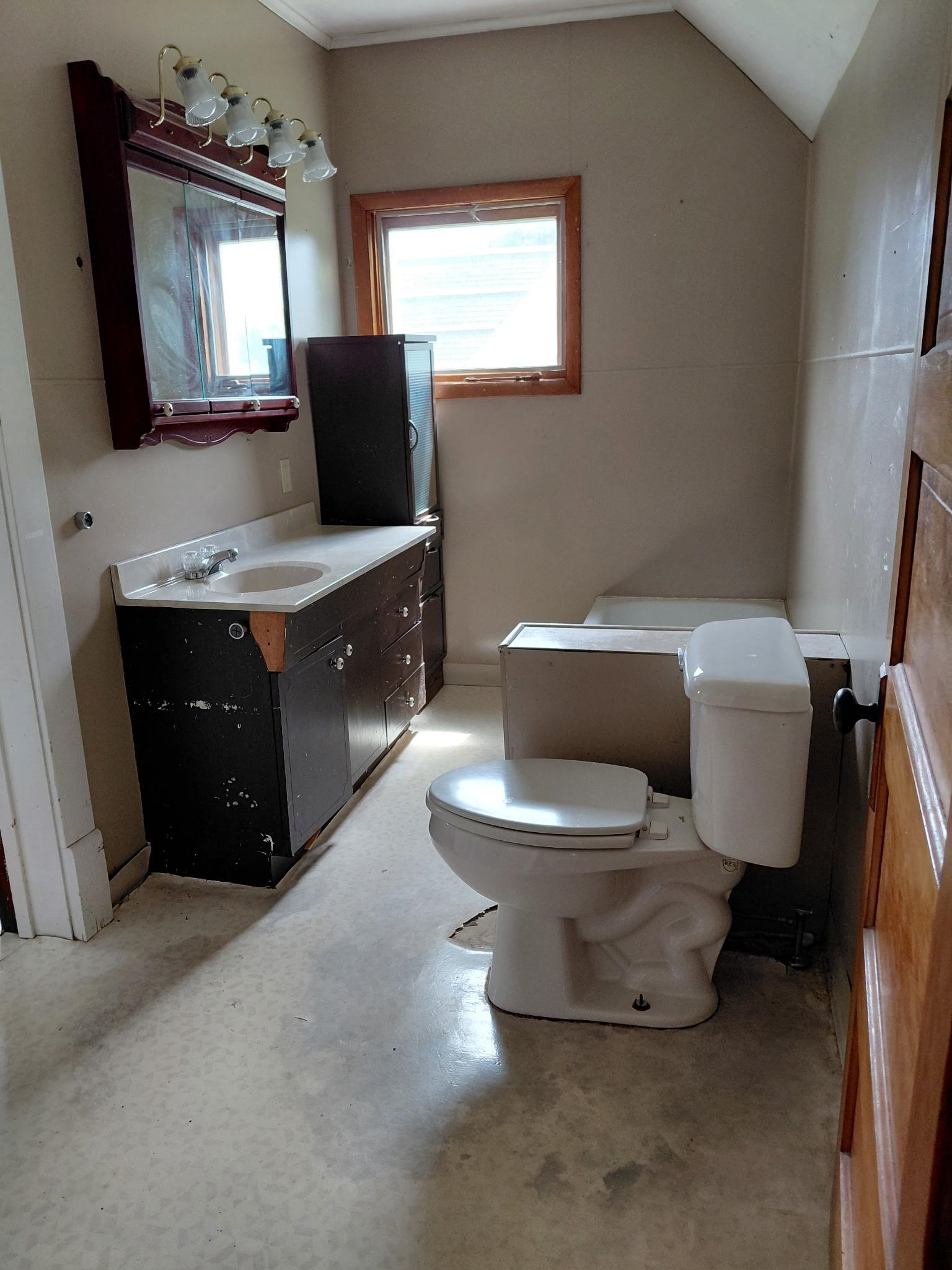 705 West Main Street Warren, IL 61087 - Photo 4 of 12