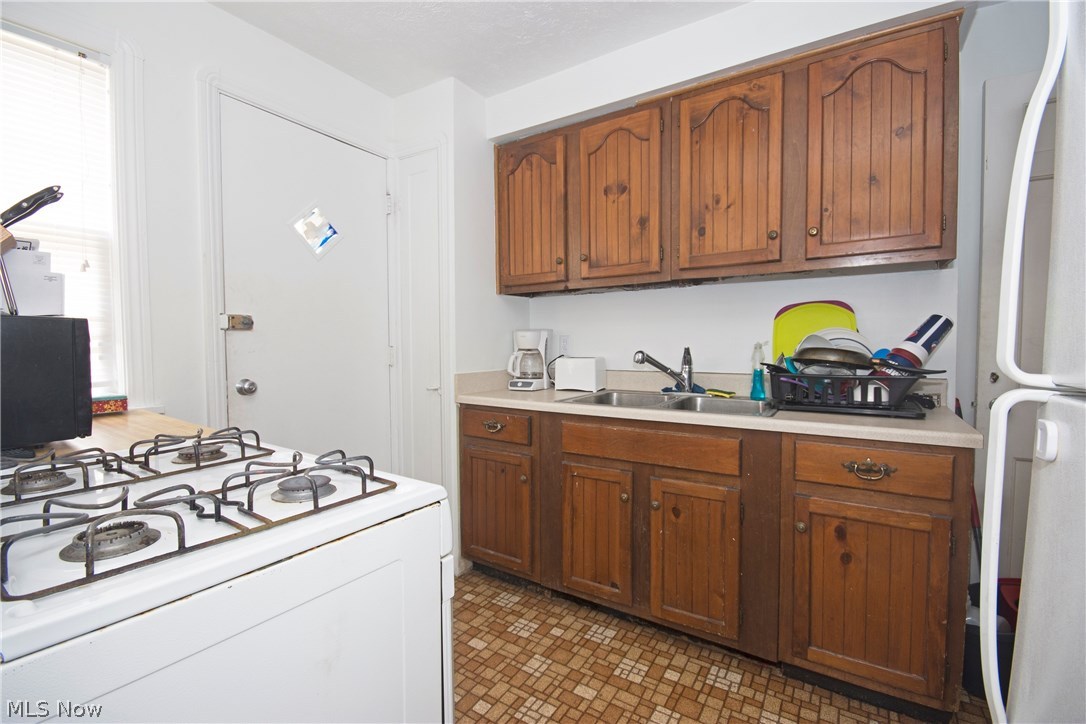 4560 Roadoan Road Brooklyn, OH 44144 - Photo 6 of 23