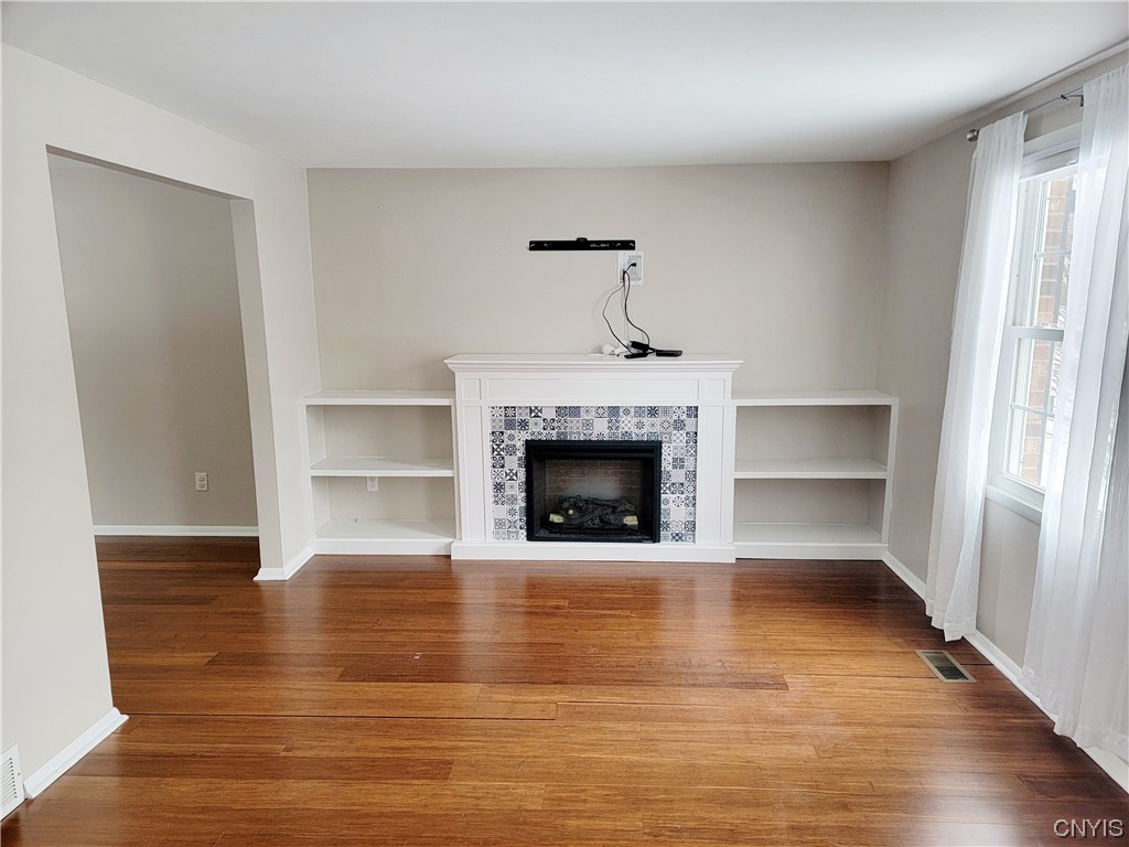 4 Braeside Road Lysander, NY 13027 - Photo 14 of 23 LIVING ROOM