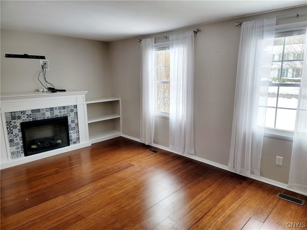4 Braeside Road Lysander, NY 13027 - Photo 15 of 23 LIVING ROOM
