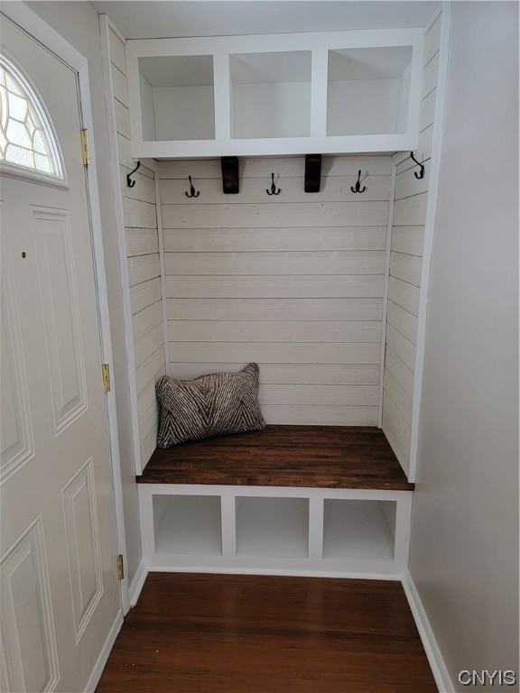 4 Braeside Road Lysander, NY 13027 - Photo 16 of 23 FOYER