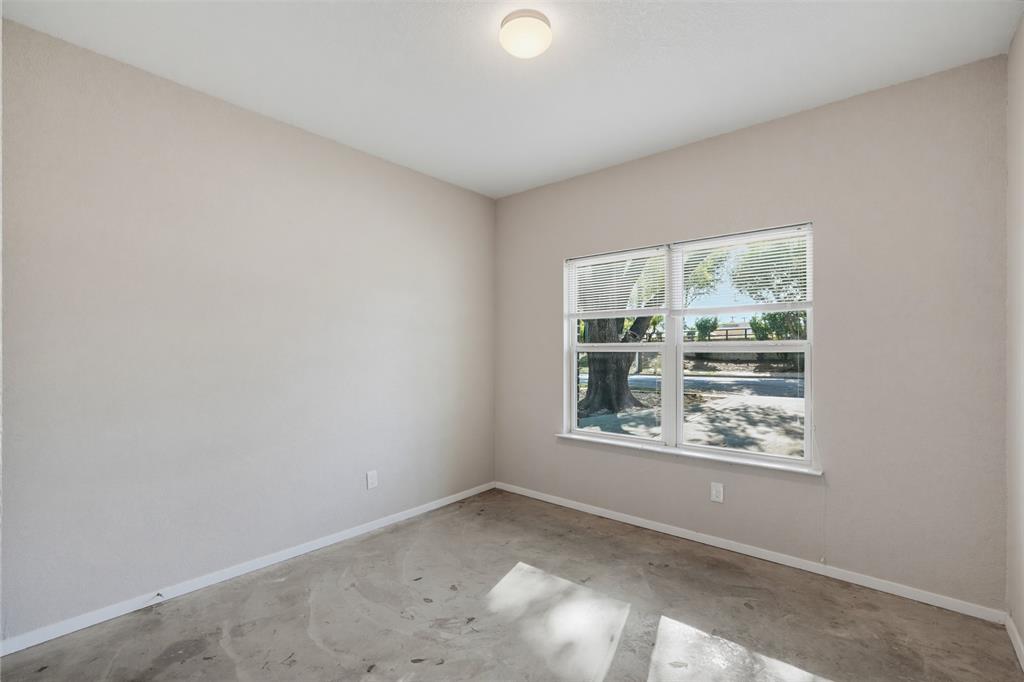103 Del Rio Avenue, Unit B Benbrook, TX 76126 - Photo 25 of 31