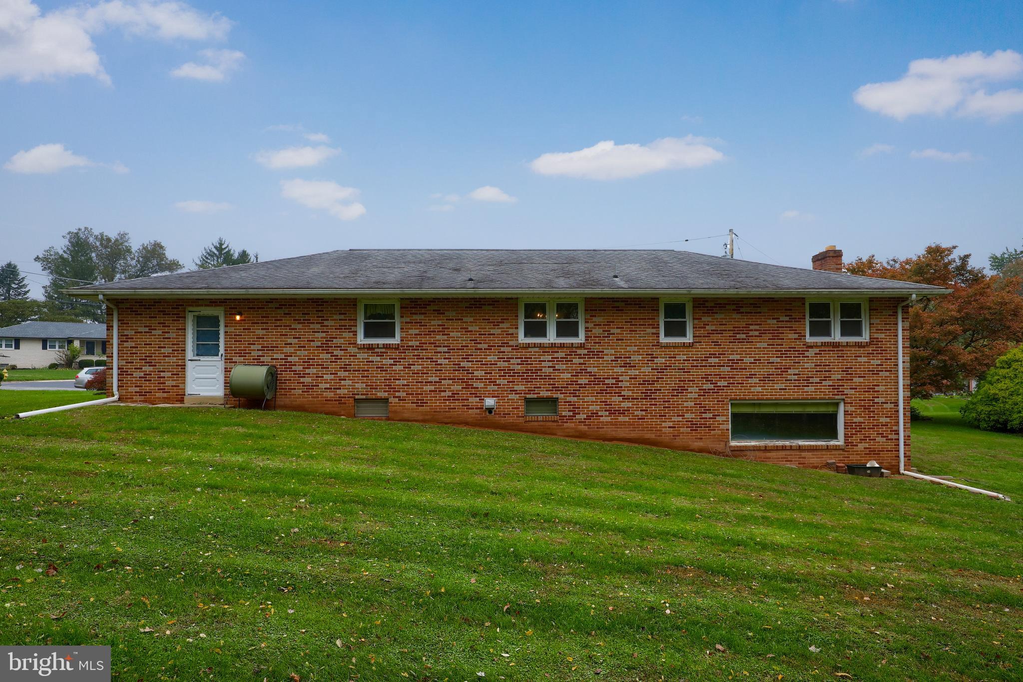 2480 Cedar Road York, PA 17408 - Photo 2 of 28