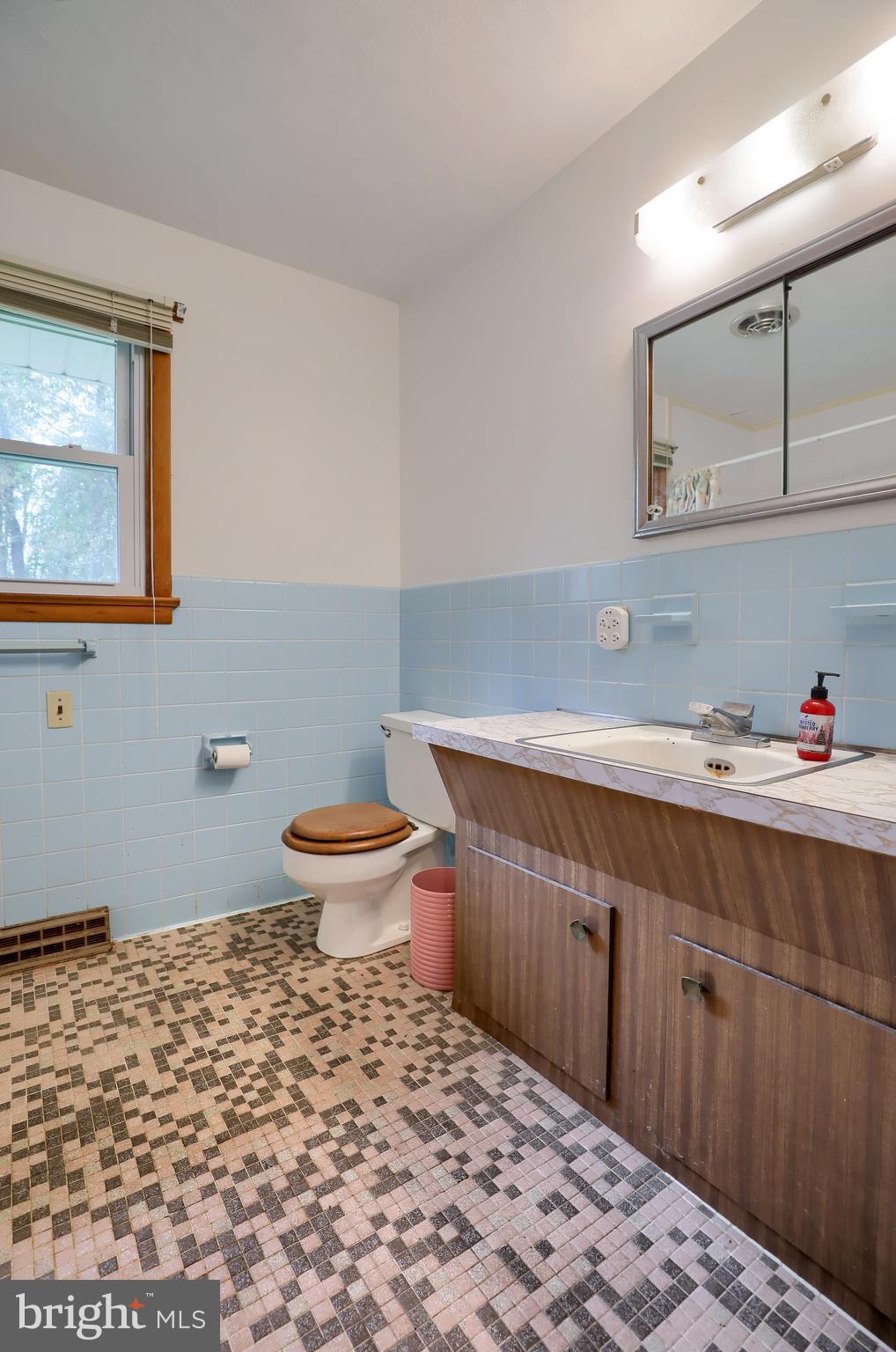 2480 Cedar Road York, PA 17408 - Photo 13 of 28