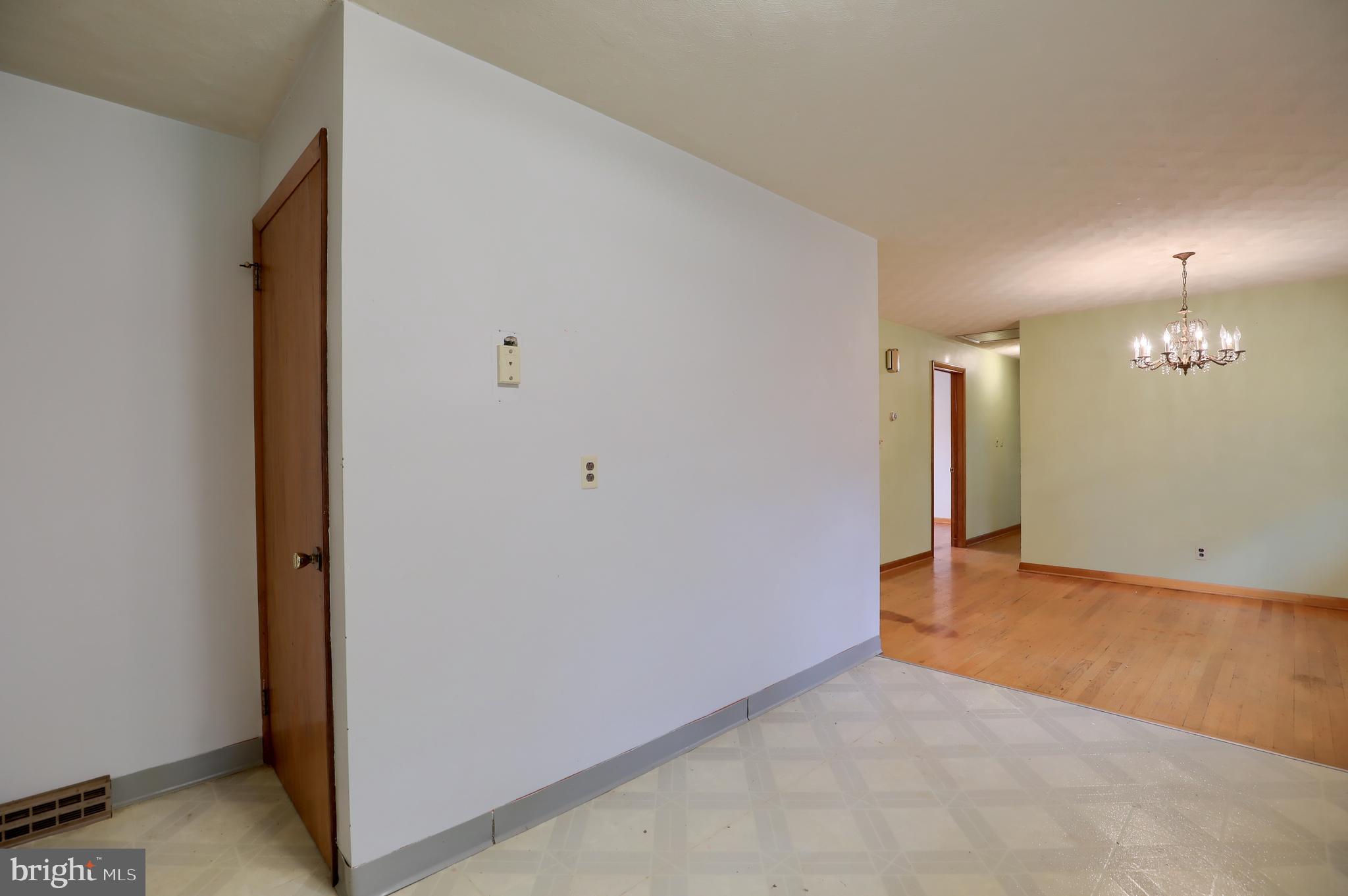 2480 Cedar Road York, PA 17408 - Photo 15 of 28