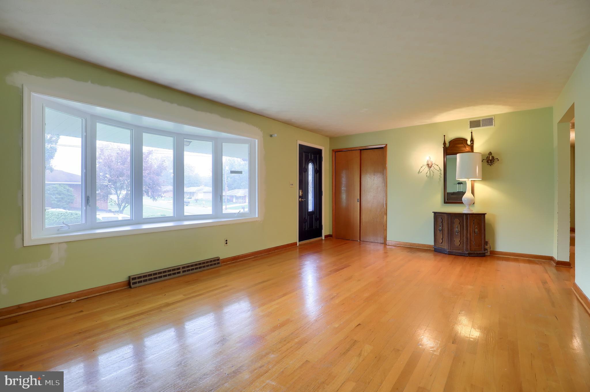 2480 Cedar Road York, PA 17408 - Photo 4 of 28