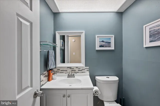 $3,850 | 11982 Mojave Lane, Woodbridge, VA 22192