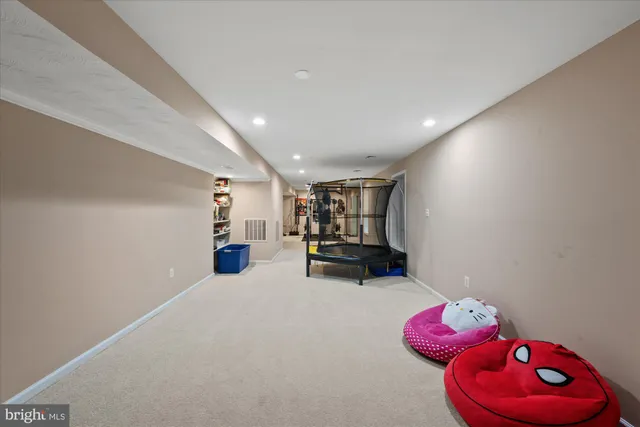 $3,850 | 11982 Mojave Lane, Woodbridge, VA 22192