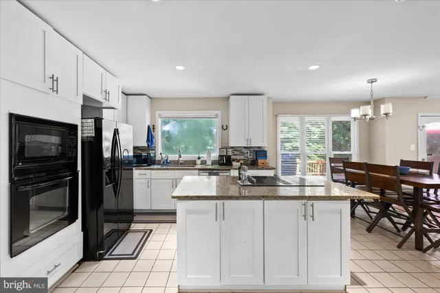 $3,850 | 11982 Mojave Lane, Woodbridge, VA 22192