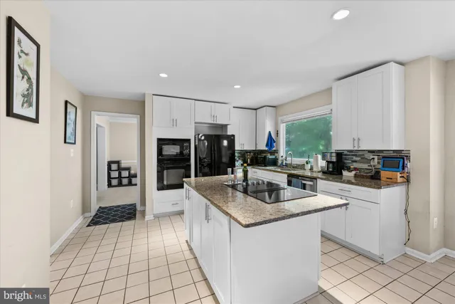 $3,850 | 11982 Mojave Lane, Woodbridge, VA 22192