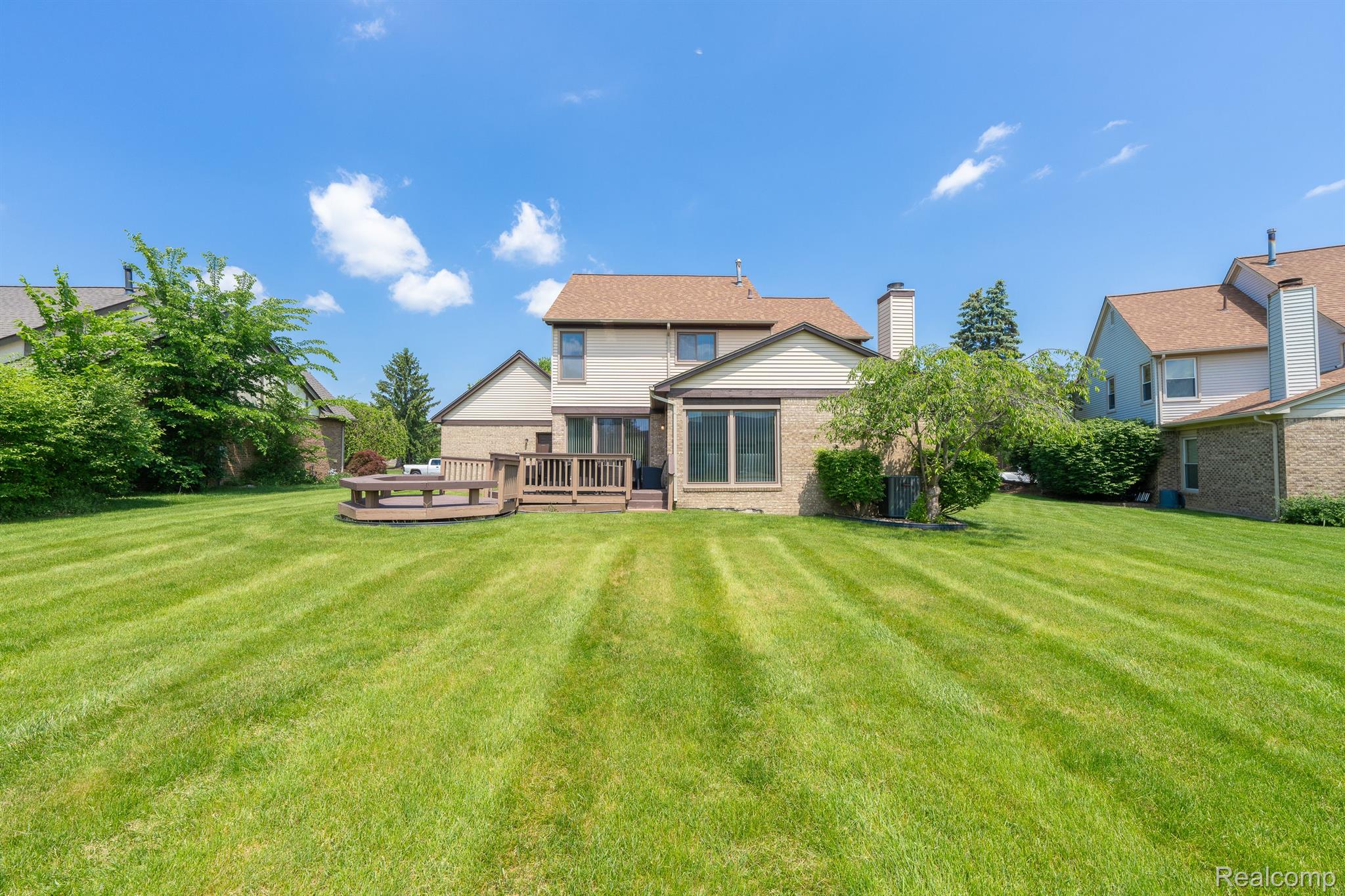45243 Glengarry Road Canton, MI 48188 - Photo 33 of 39 Backyard