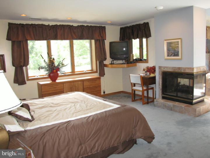 129 Hopewell Road Marlton, NJ 08053 - Photo 13 of 25 Bedroom - Main