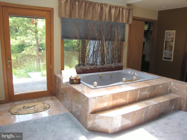 129 Hopewell Road Marlton, NJ 08053 - Photo 14 of 25 Bathroom