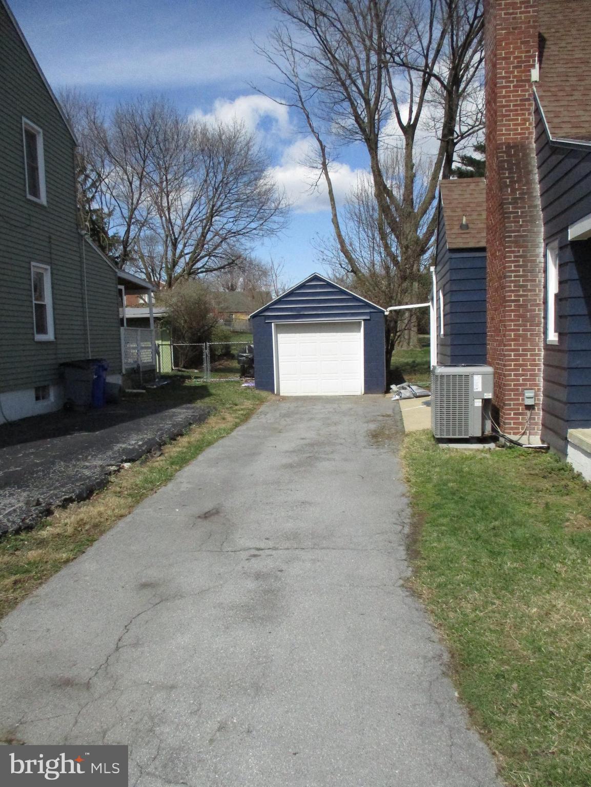 349 Devonshire Road Hagerstown, MD 21740 - Photo 14 of 16 LONG DRIVEWAY FOR PARKING