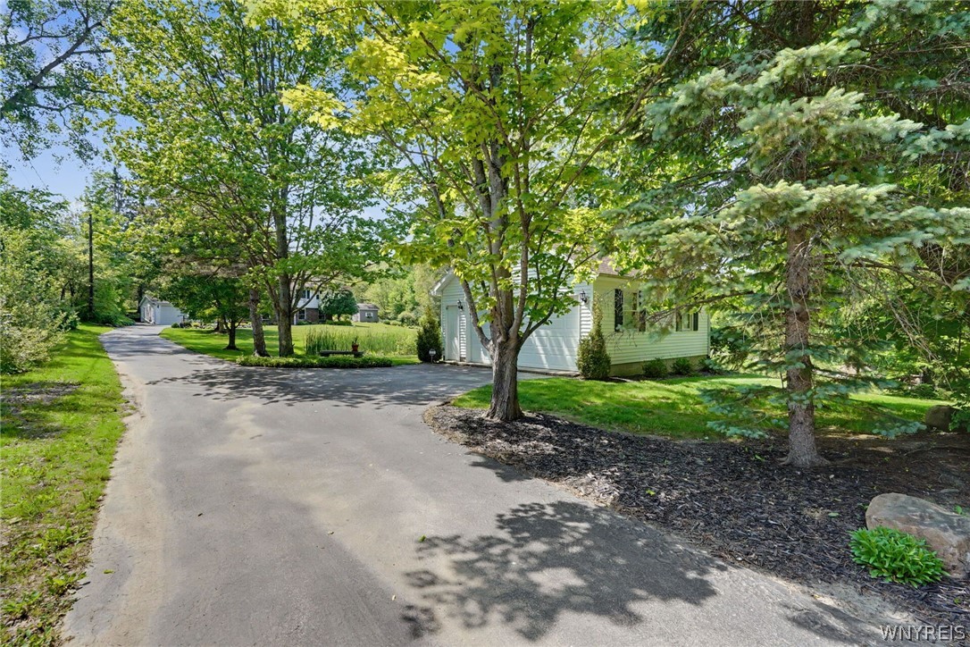 2137 Grover Road West Falls, NY 14170 - Photo 5 of 50