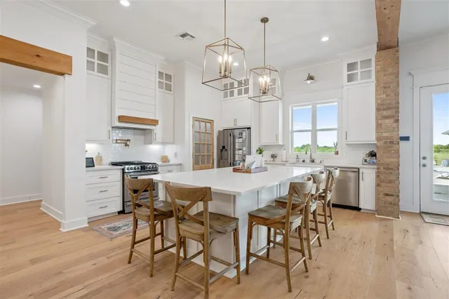 $665,000 | 1762 Ardoin Road, Iowa, LA 70647