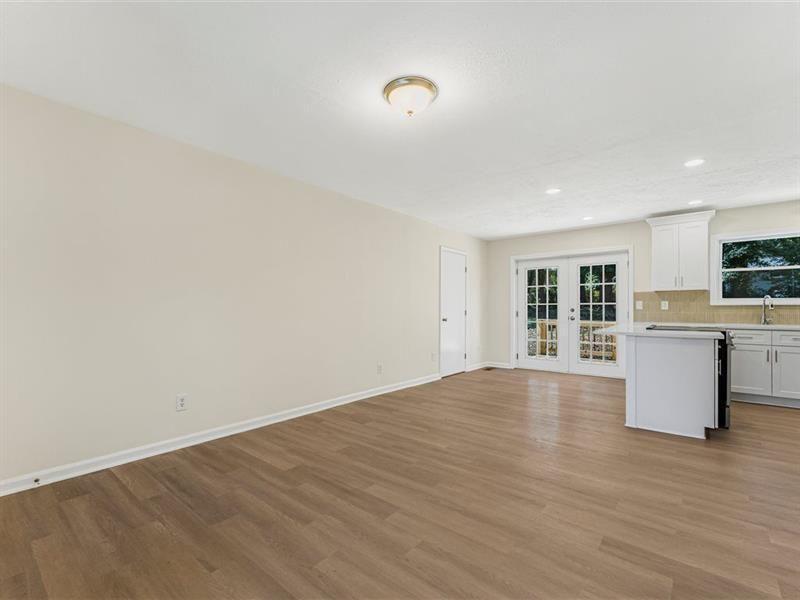 6371 Westbury Road Riverdale, GA 30274 - Photo 5 of 30