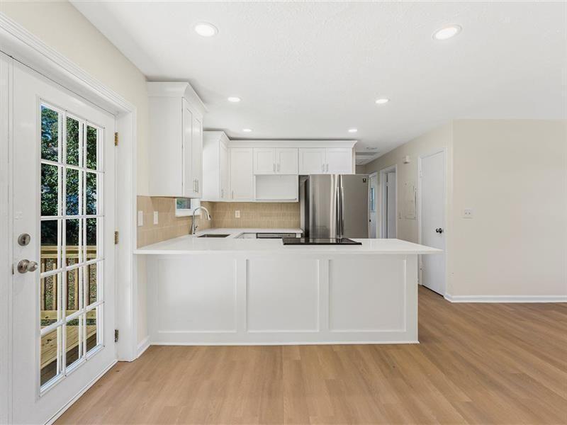 6371 Westbury Road Riverdale, GA 30274 - Photo 7 of 30