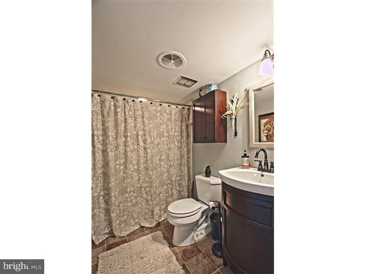 85 Groveville Road Trenton, NJ 08620 - Photo 19 of 23 Bathroom