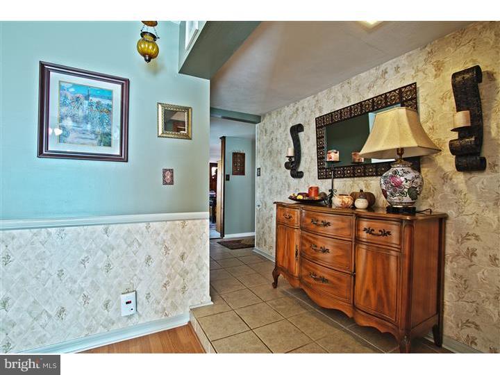 85 Groveville Road Trenton, NJ 08620 - Photo 4 of 23 Hallway