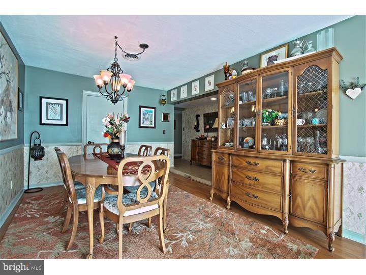 85 Groveville Road Trenton, NJ 08620 - Photo 5 of 23 Dining Room