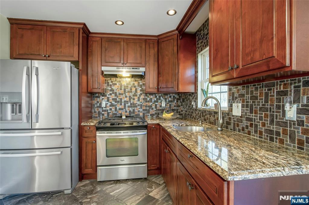 497 Tappan Road Norwood, NJ 07648 - Photo 14 of 33