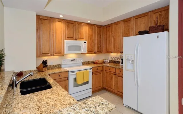 $6,500 | 100 Central Avenue, Unit 620, Sarasota, FL 34236