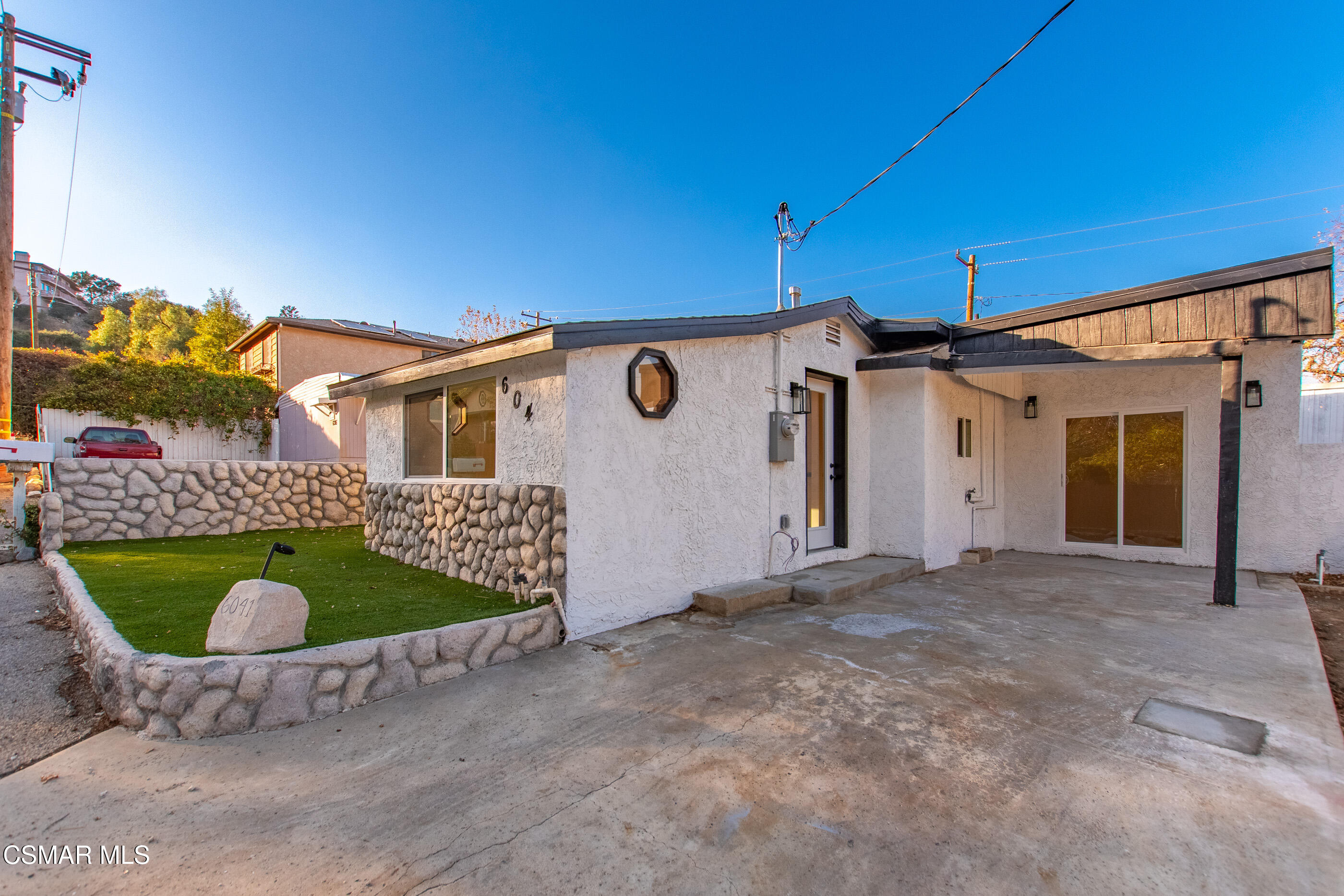 6041 Peppertree Lane Simi Valley, CA 93063 - Photo 31 of 32 6041 Peppertree Ln Simi Valley-5