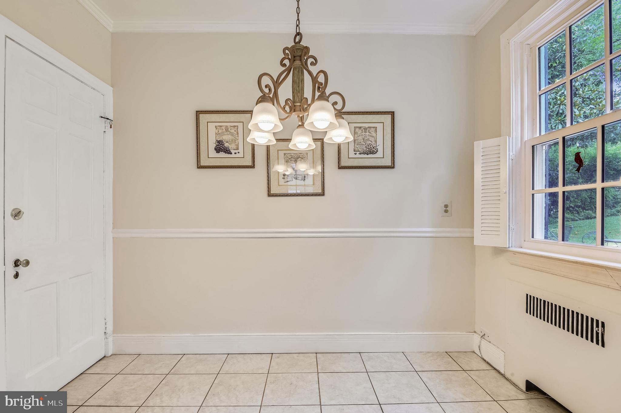 802 Hatherleigh Road Baltimore, MD 21212 - Photo 18 of 39 Kitchen table space