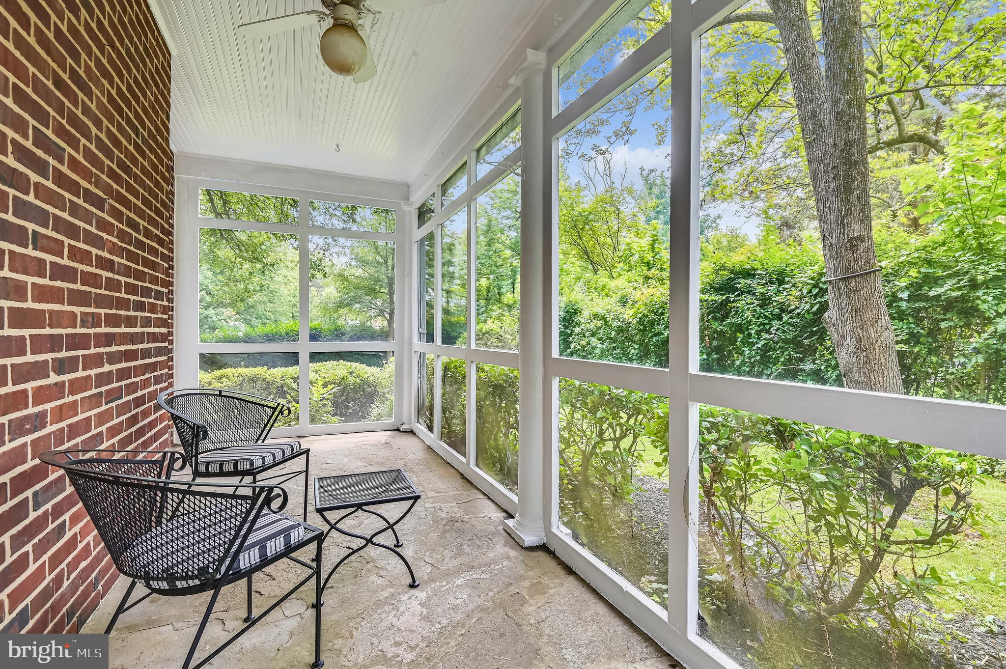 802 Hatherleigh Road Baltimore, MD 21212 - Photo 20 of 39 Three seasons porch