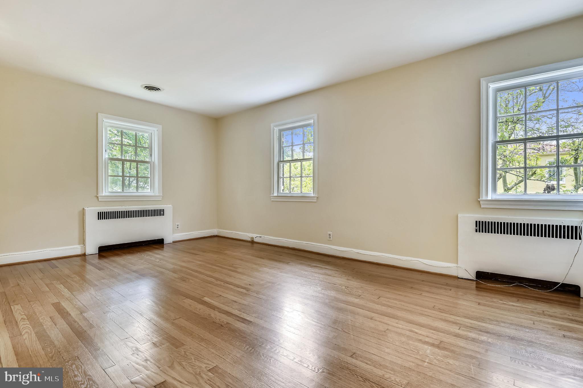 802 Hatherleigh Road Baltimore, MD 21212 - Photo 24 of 39 Primary bedroom