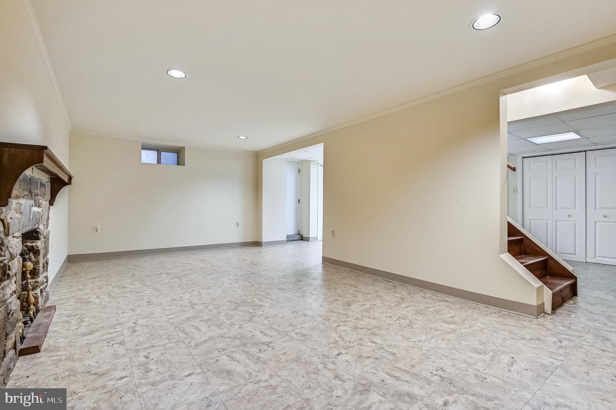 802 Hatherleigh Road Baltimore, MD 21212 - Photo 28 of 39 Lower level recreation room