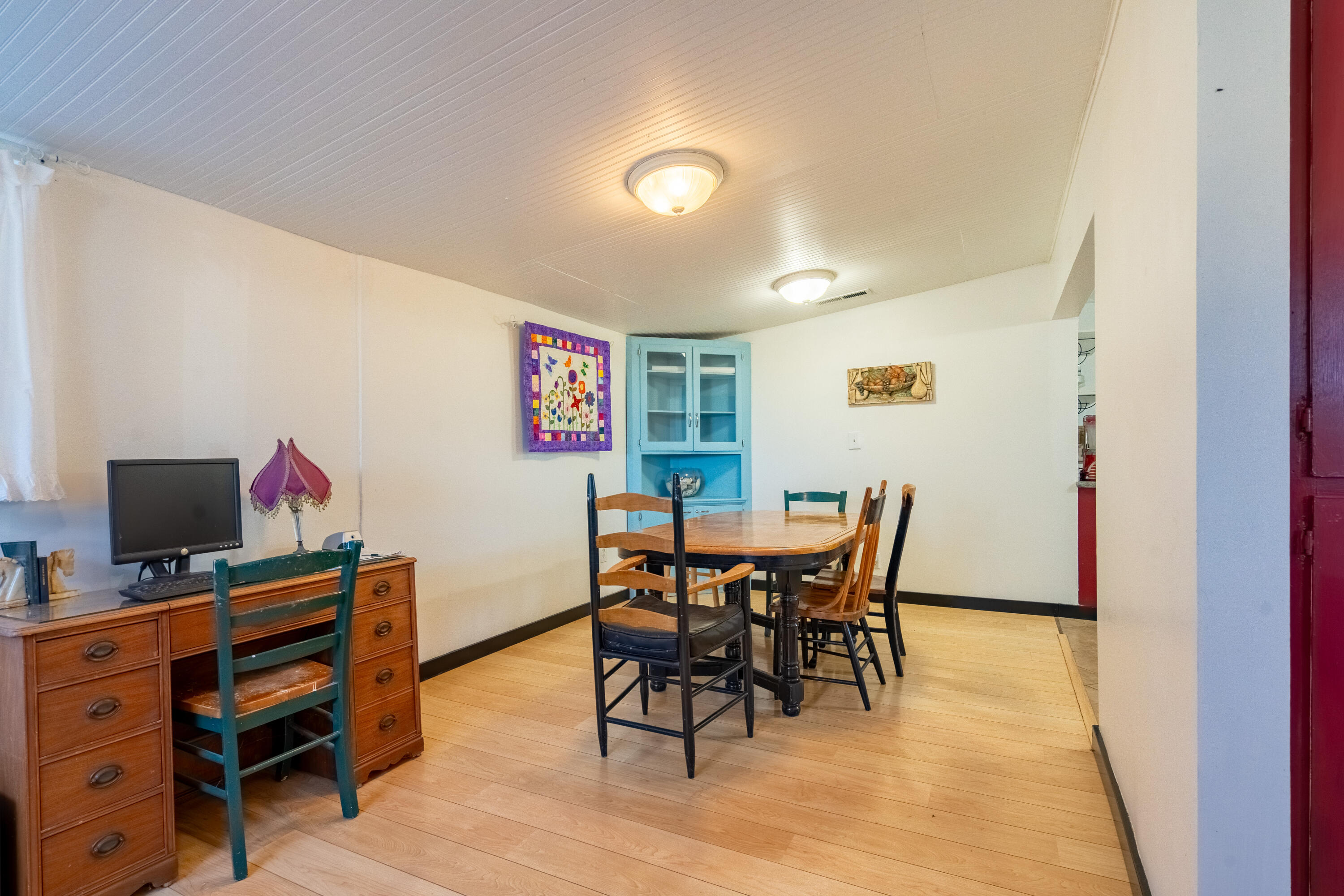 4413 Merita Terrace Central Point, OR 97502 - Photo 27 of 28 Dining 28
