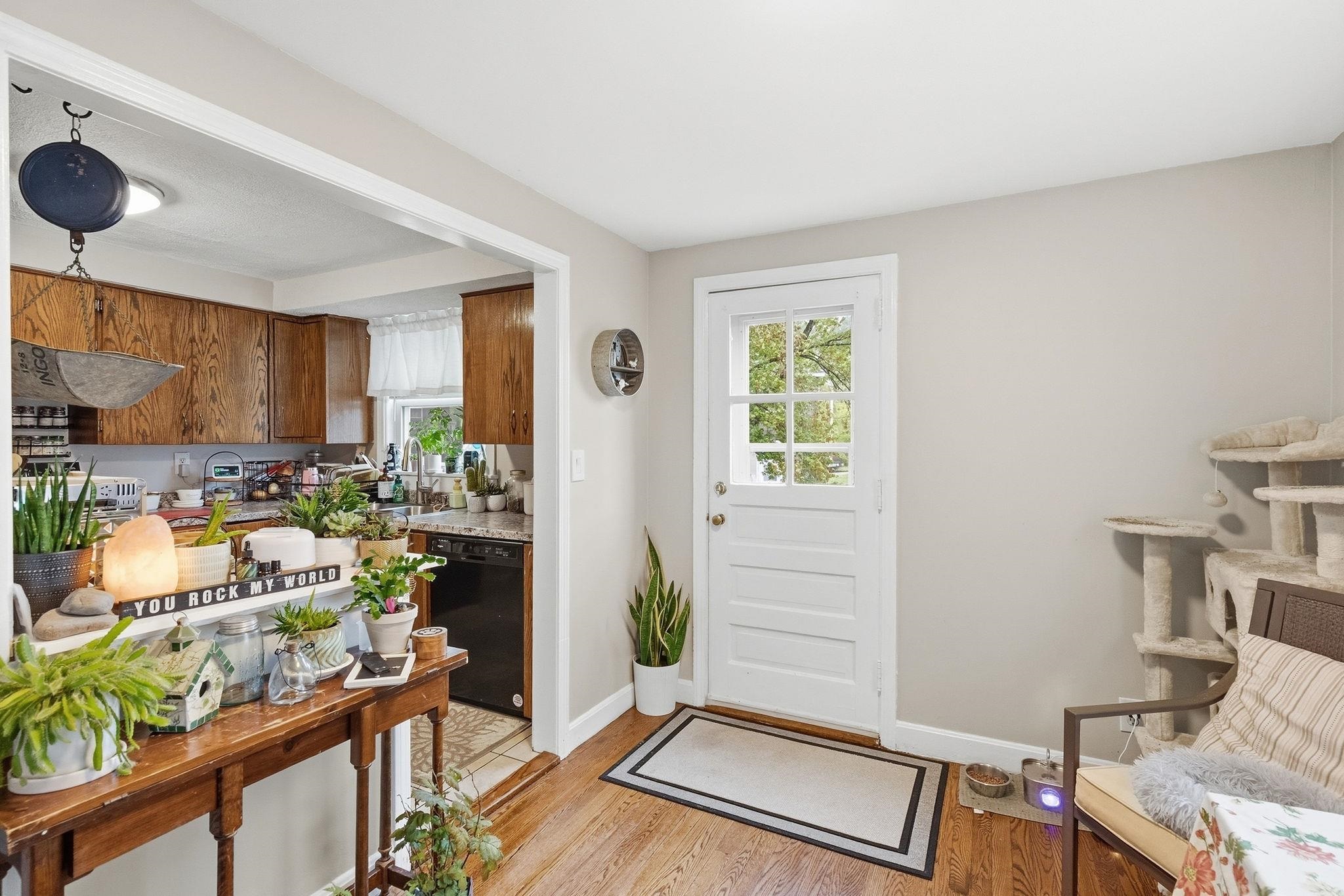 77 Merrow Street Manchester, NH 03104 - Photo 12 of 30