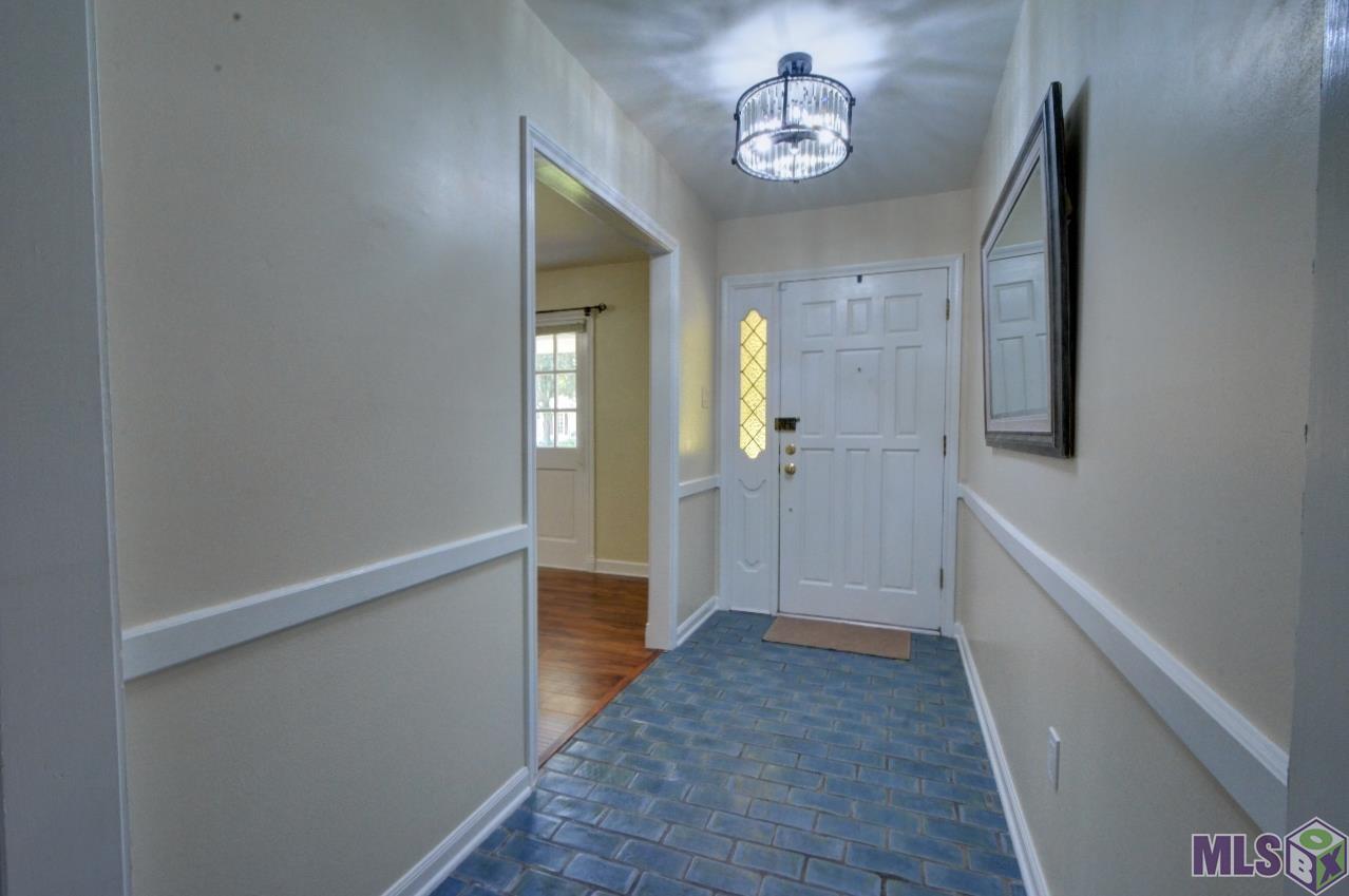 13969 Woodland Ridge Avenue Baton Rouge, LA 70816 - Photo 3 of 32