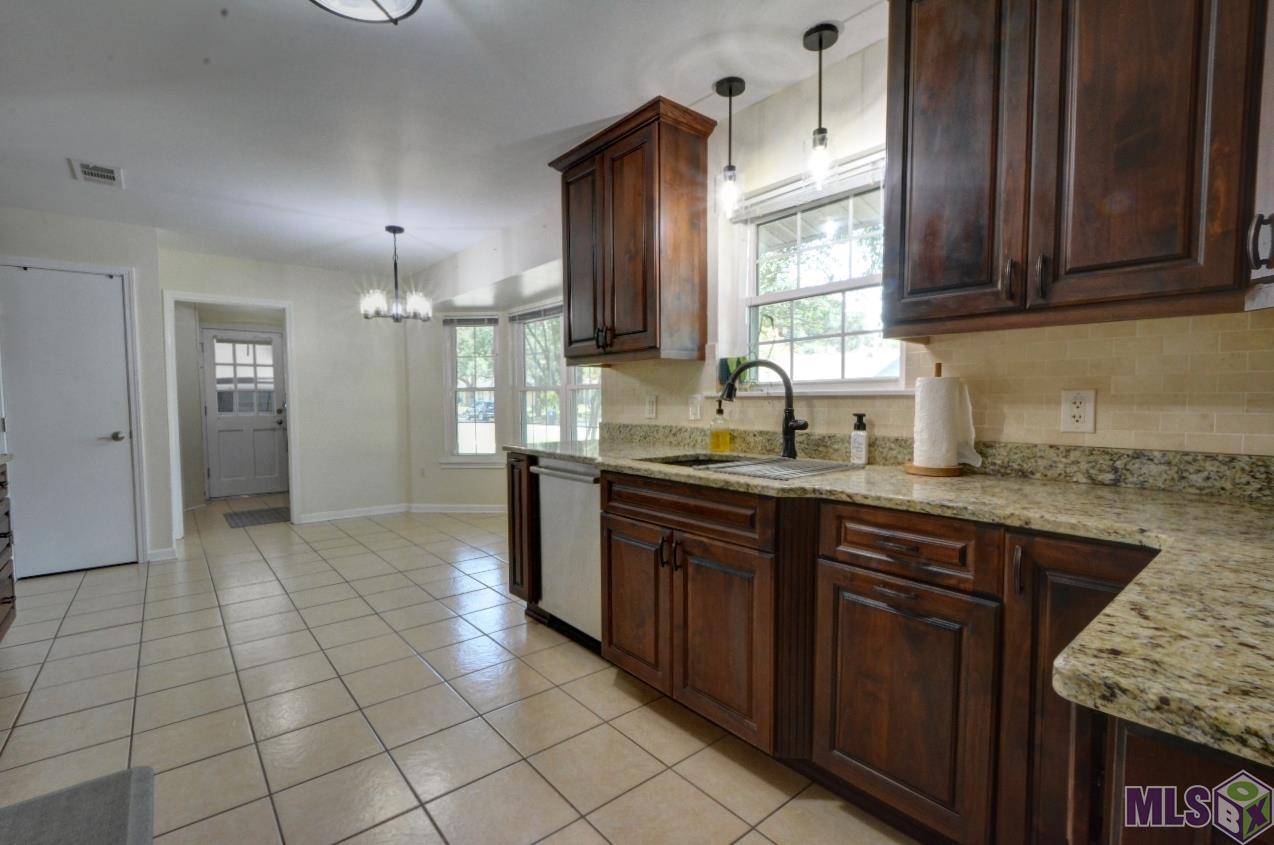 13969 Woodland Ridge Avenue Baton Rouge, LA 70816 - Photo 9 of 32