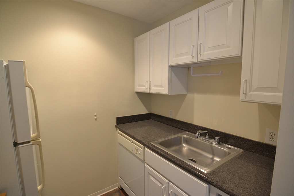 67 St Germain Street, Unit 35PE Boston, MA 02115 - Photo 11 of 14