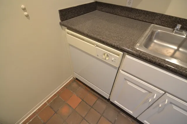 $2,450 | 67 St Germain Street, Unit 35PE, Boston, MA 02115