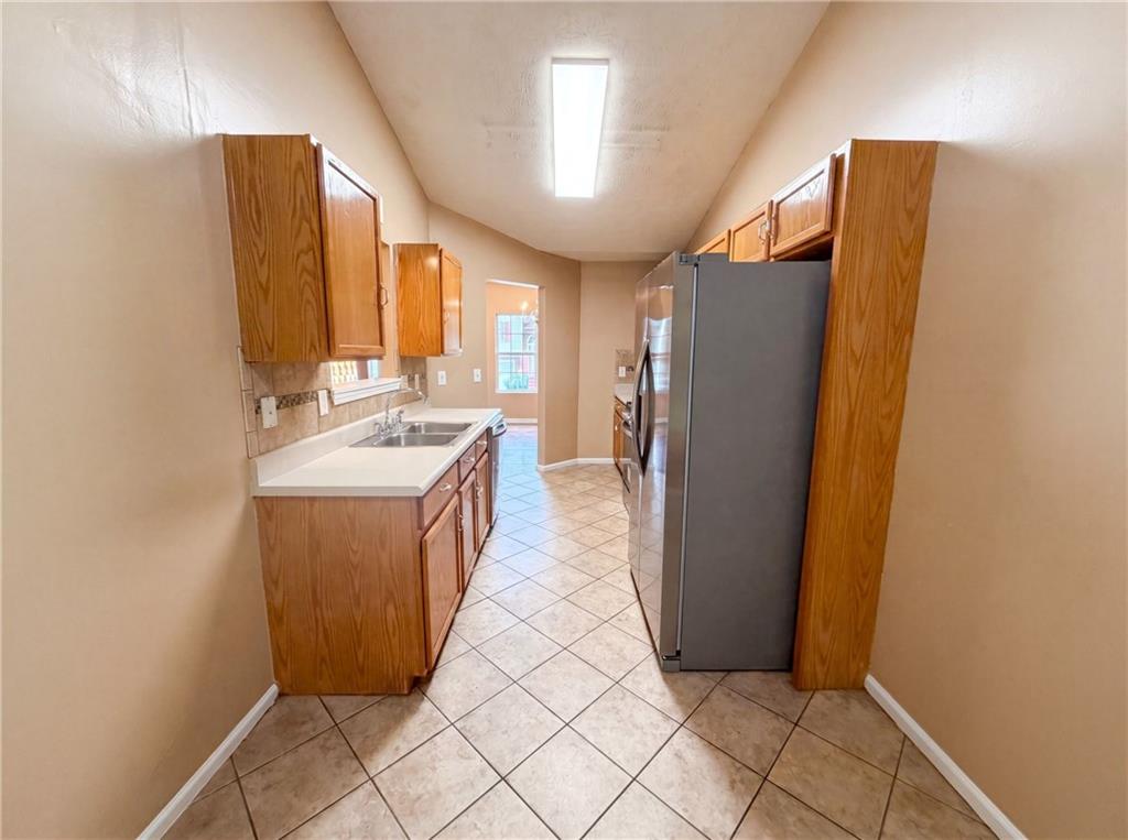 2195 Clayton Ridge Lithonia, GA 30058 - Photo 7 of 22