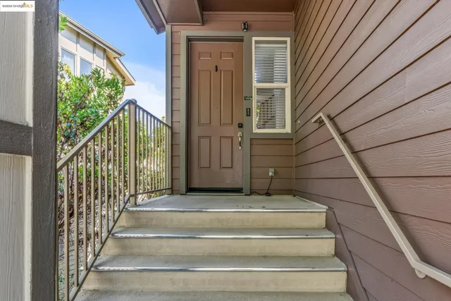 $779,000 | 6443 Blue Rock Court, Oakland, CA 94605