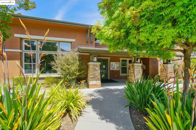 $779,000 | 6443 Blue Rock Court, Oakland, CA 94605