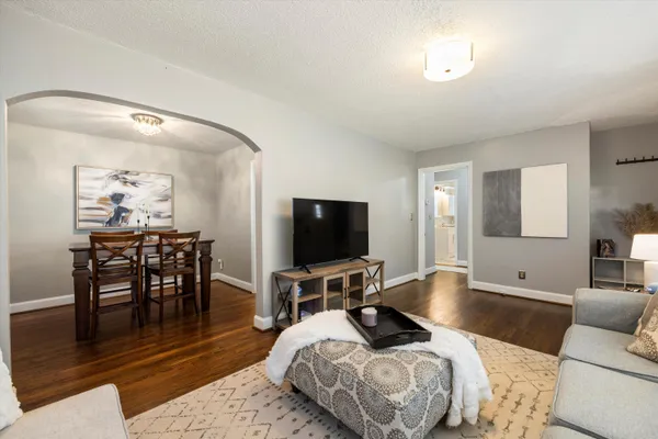 $1,800 | 108 South St Marks Avenue, Chattanooga, TN 37411