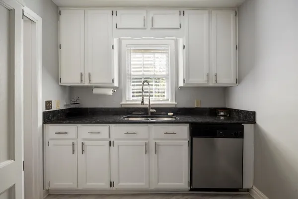 $1,800 | 108 South St Marks Avenue, Chattanooga, TN 37411