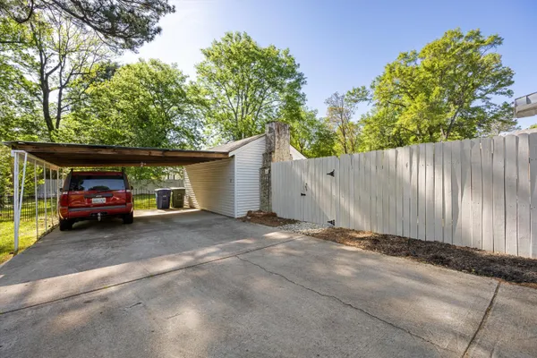 $1,800 | 108 South St Marks Avenue, Chattanooga, TN 37411